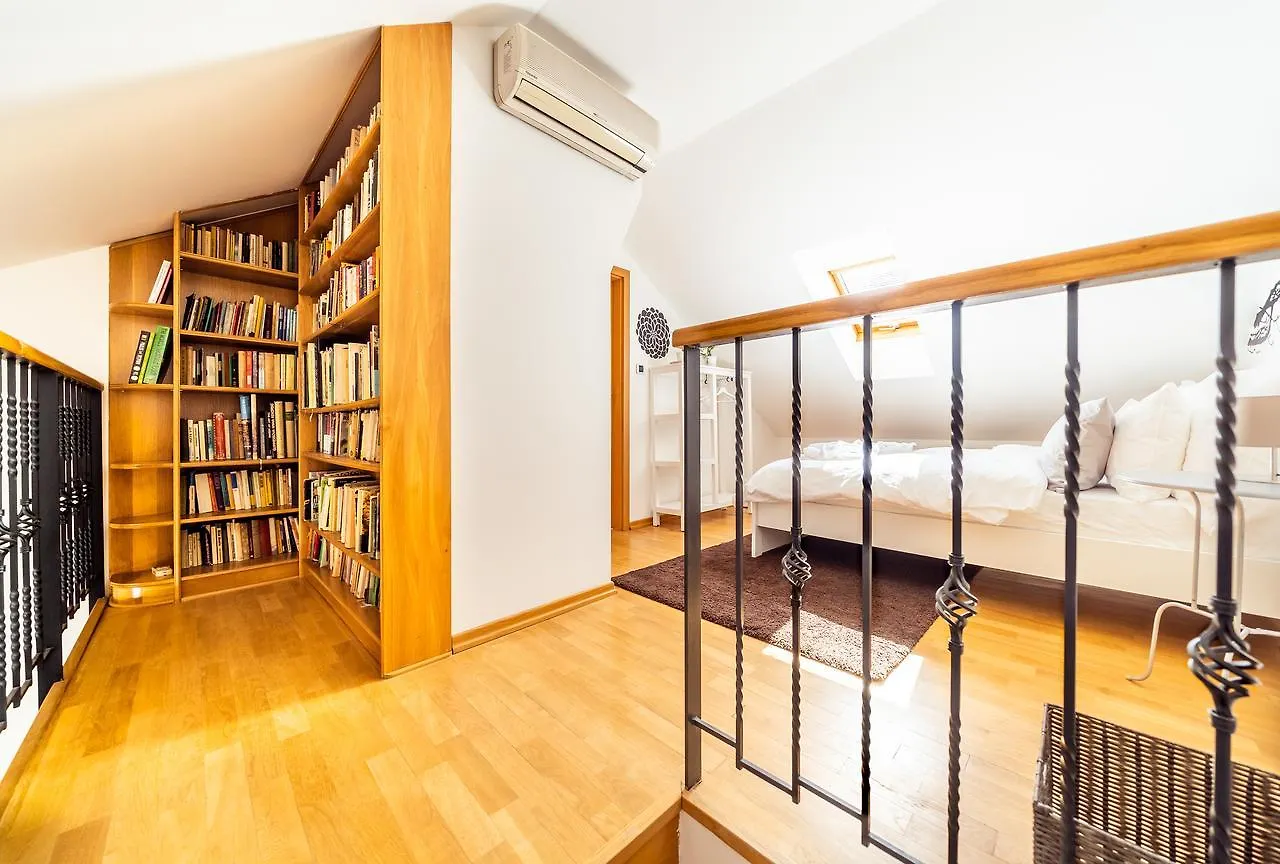 4Br 3Bath Balcony Central Harry Potter Penthouse Prague 0*,  Czech Republic