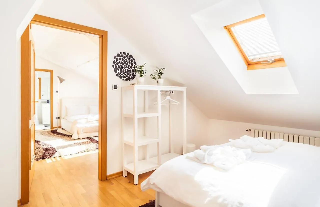 4Br 3Bath Balcony Central Harry Potter Penthouse Prague